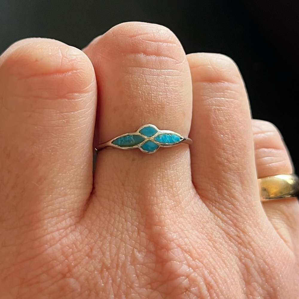 Sterling silver ring. Turquoise. Stamped.